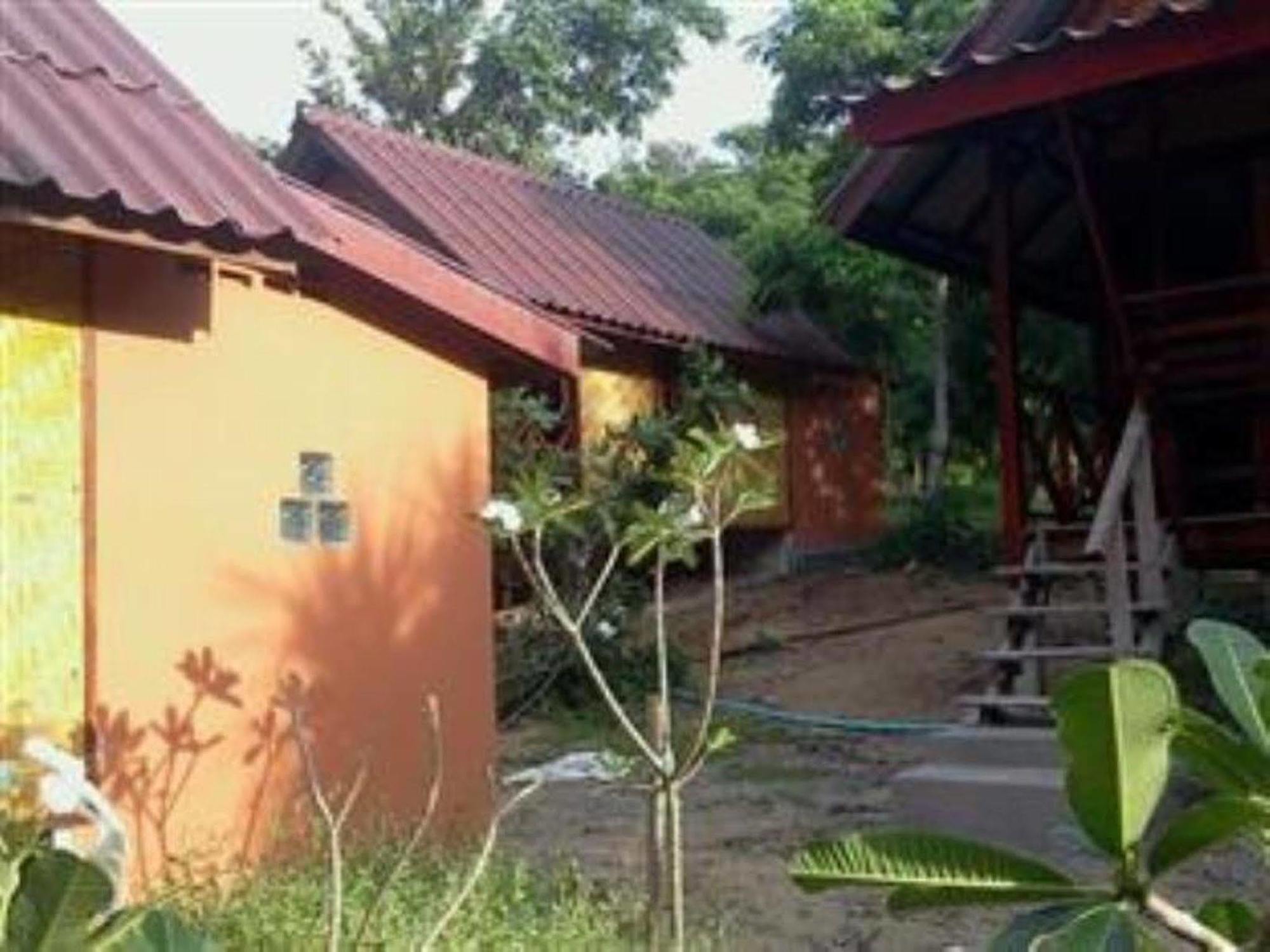 Lipe Sunset Beach Resort Exterior foto